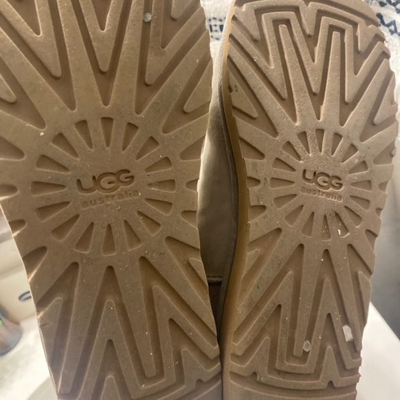 UGG Remora w/Ash - Picture 6 of 6